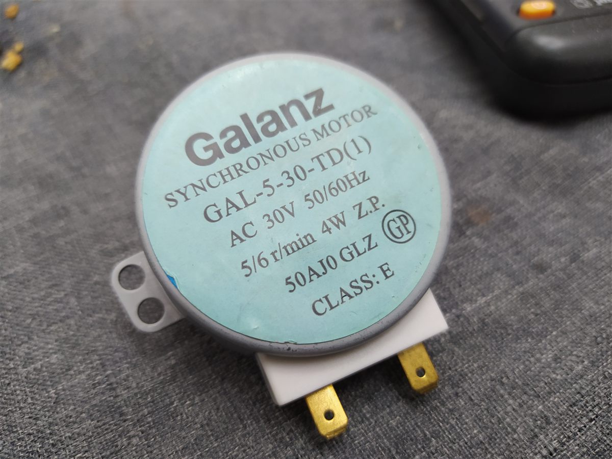 Plato de microondas no gira: motor Galanz GAL-5-30-TD(1) AC 30V 4W 5/6 rpm, el repuesto estándar